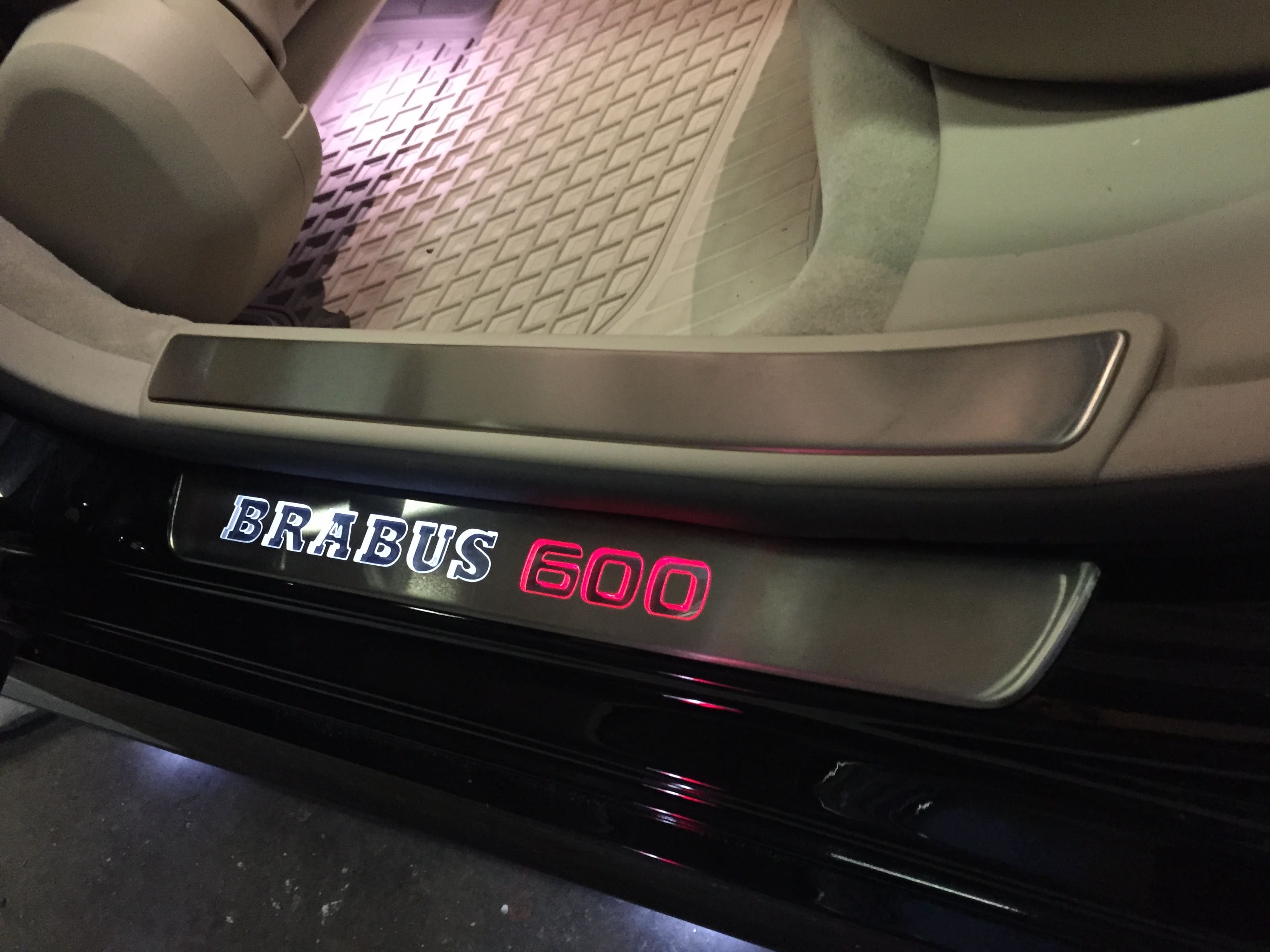 Nakładki na progi listwy srebrne Mercedes-Benz W222 2013-2020 S-klasa Brabus 800 8 szt